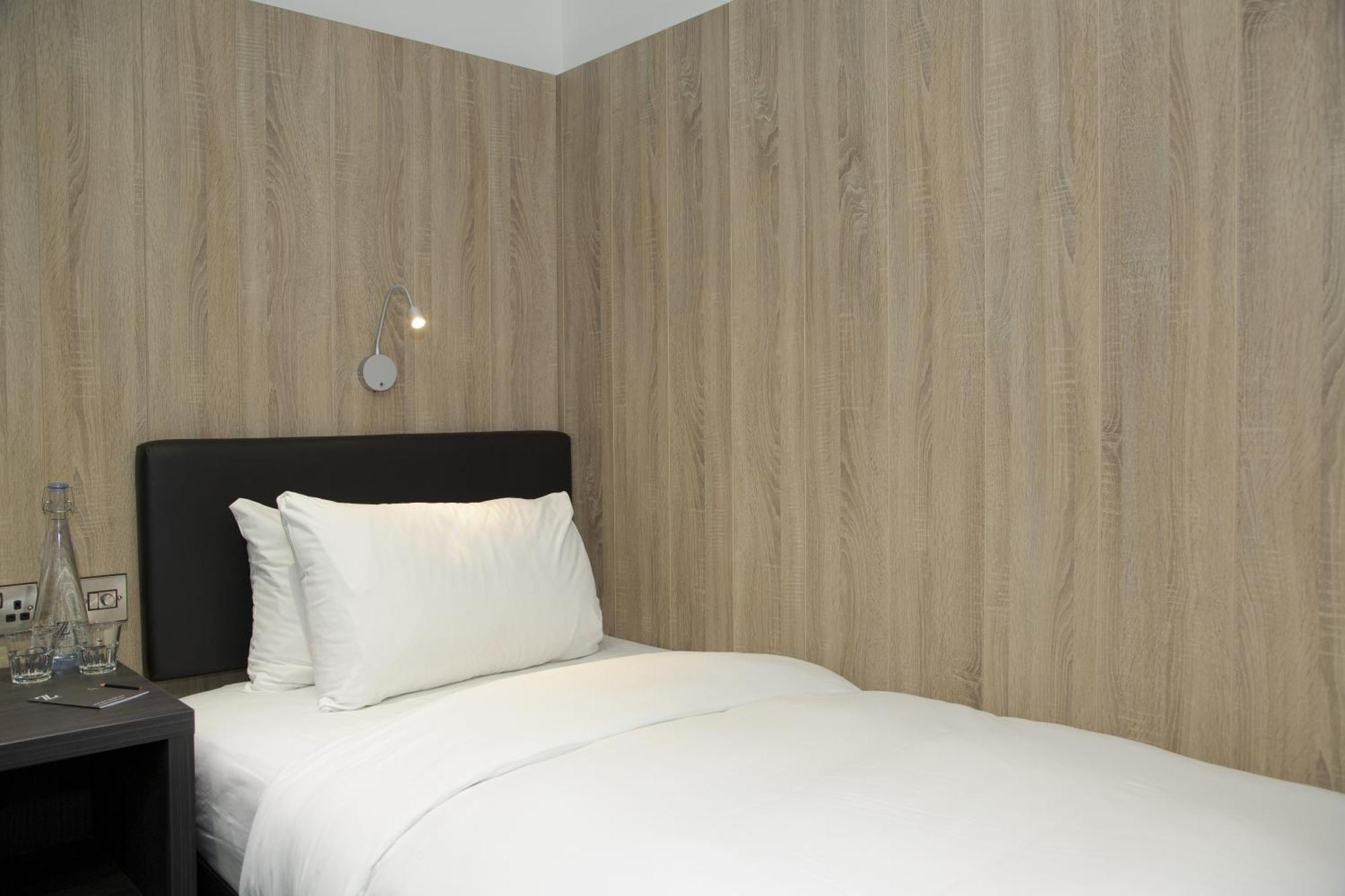 The Z Hotel Piccadilly Londra Cameră foto