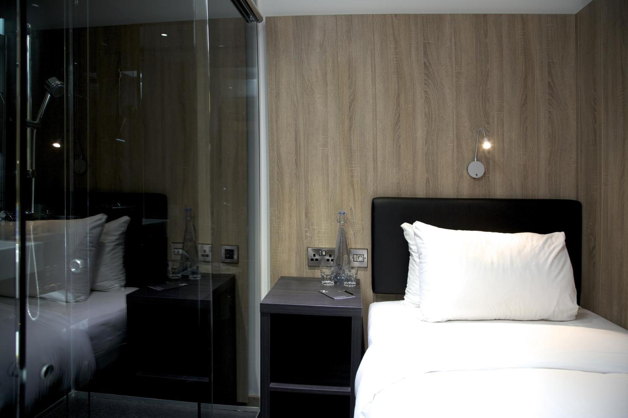 The Z Hotel Piccadilly Londra Cameră foto